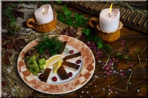 Скумбрия собственного копчения с печеным картофелем. фото Скумбрия собственного копчения с печеным картофелем. картинка