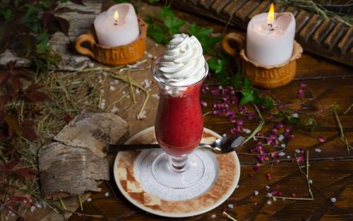 Strained strawberries photo Strained strawberries image