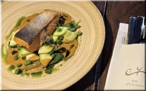 Филе форели с кабачками, зеленым горошком и сливочным соусом фото Филе форели с кабачками, зеленым горошком и сливочным соусом картинка