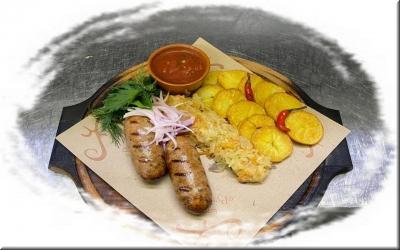 Колбаски "Баварские" подкопченные фото Колбаски "Баварские" подкопченные картинка