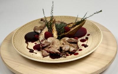 Fried Quails with backed Pear, served with 2 kinds of Sauce photo Fried Quails with backed Pear, served with 2 kinds of Sauce image