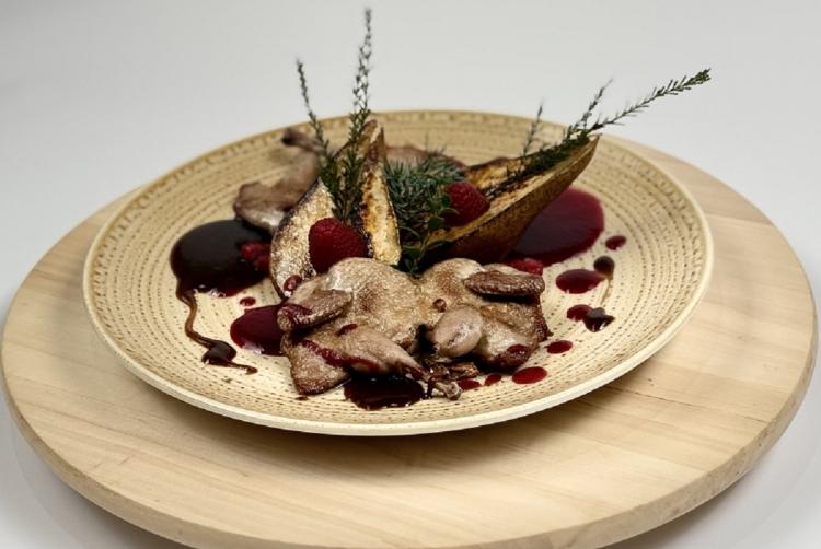 Fried Quails with backed Pear, served with 2 kinds of Sauce photo Fried Quails with backed Pear, served with 2 kinds of Sauce image